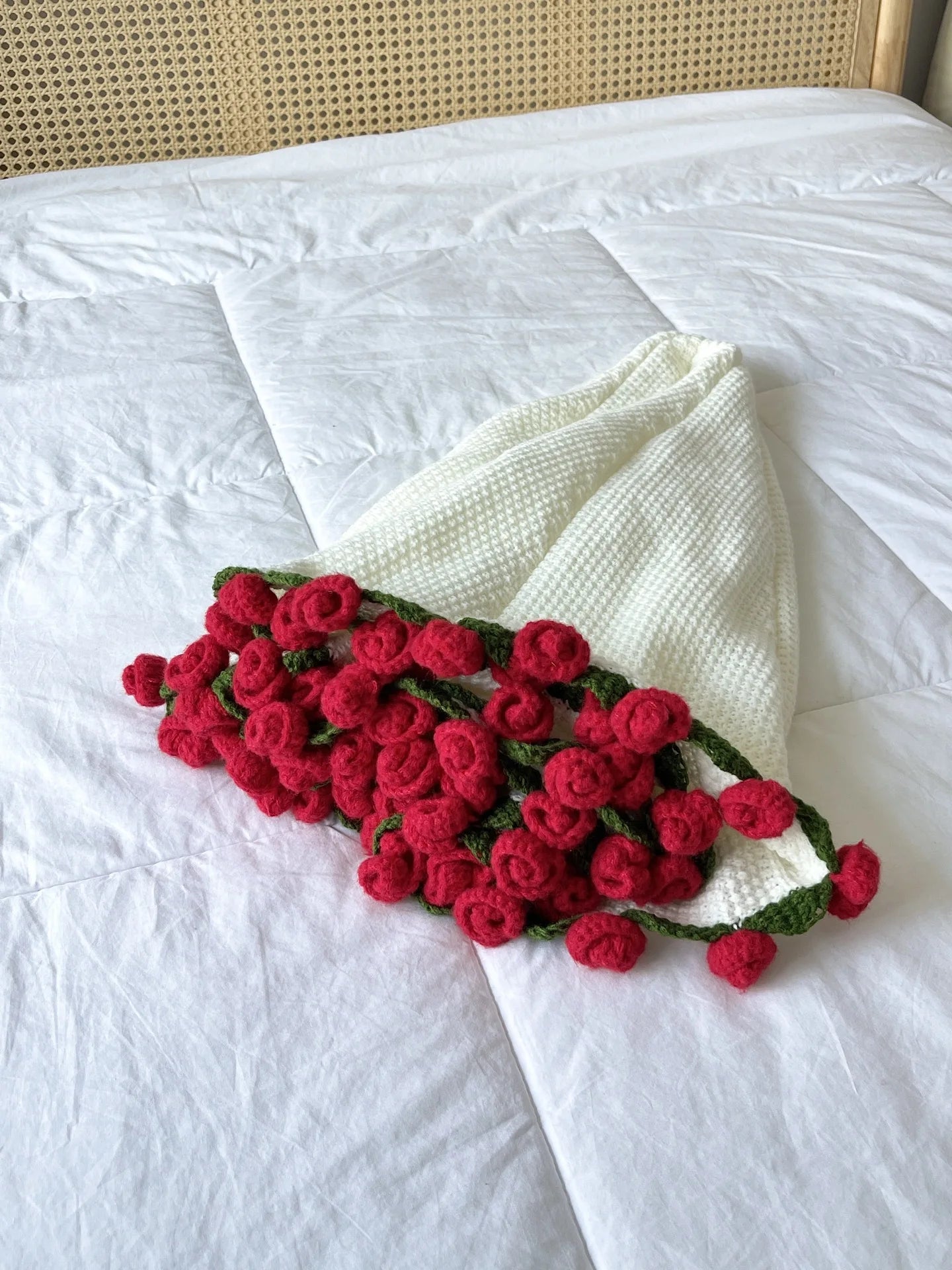 Red Rose Trim Circular Blanket - Floral Fawna