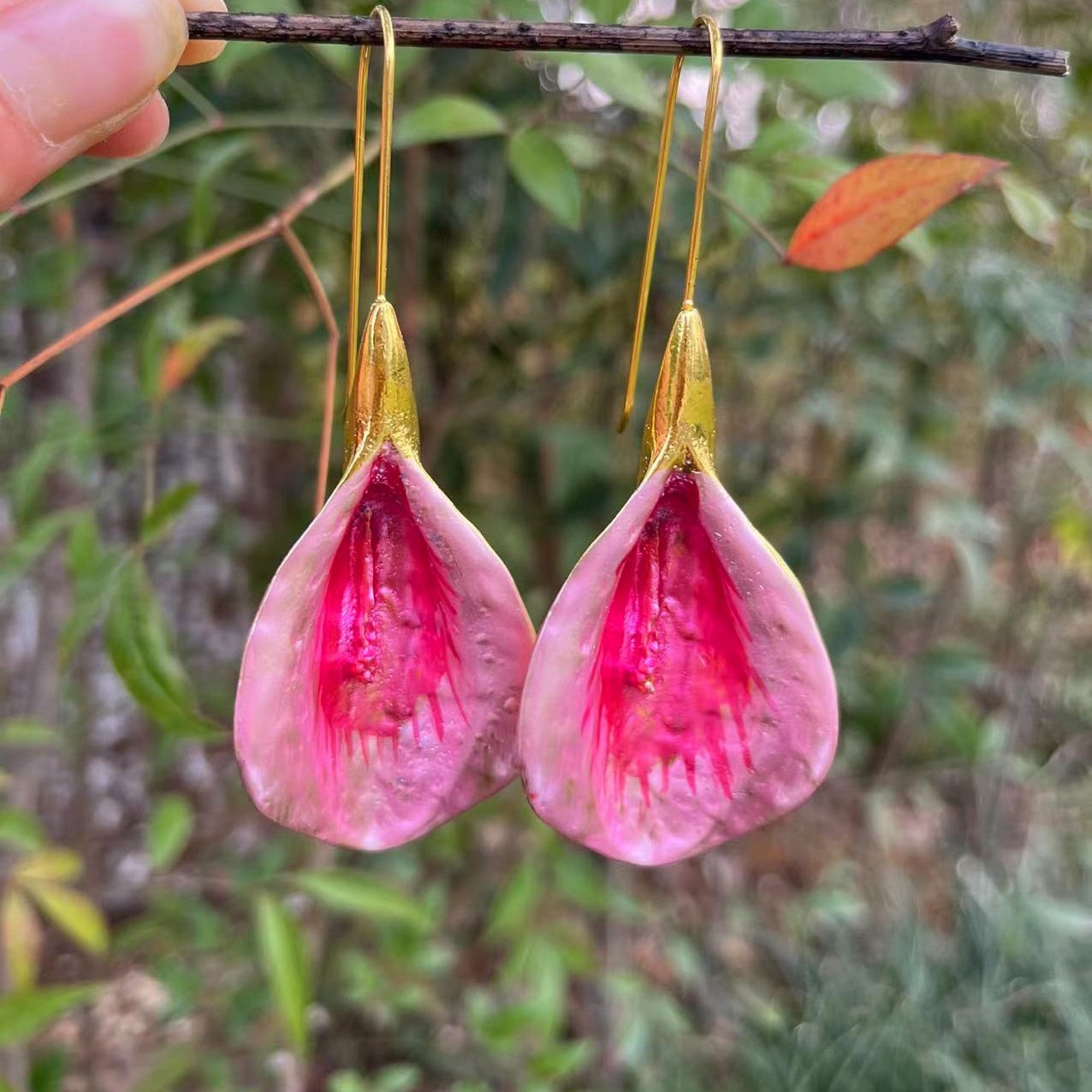 Pink Petal Dangle Earrings - Floral Fawna