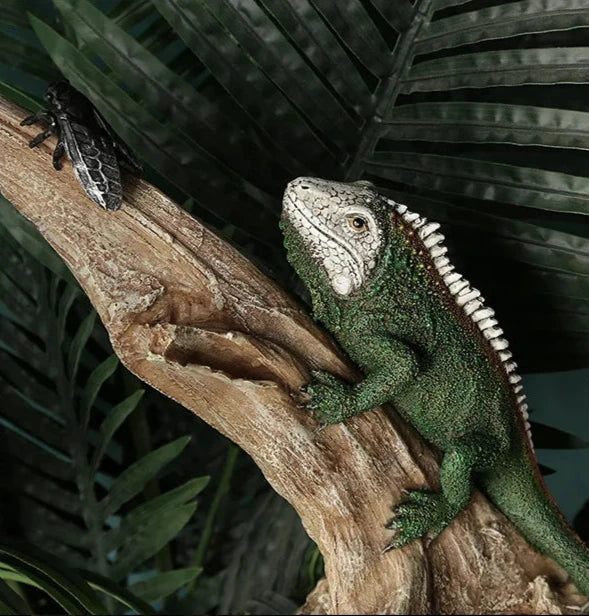 Realistic Iguana Sculpture - Floral Fawna