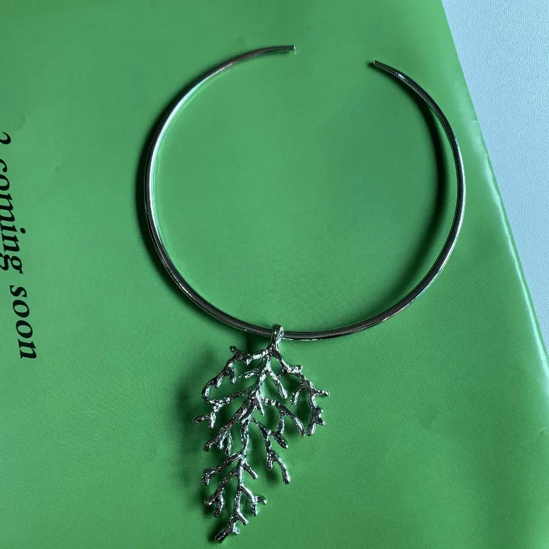 Coral Choker Necklace - Floral Fawna