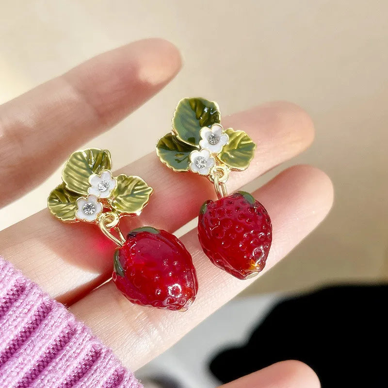 Strawberry Plant Drop Earrings - Floral Fawna