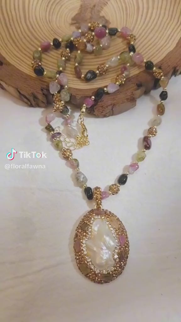 Baroque Chip Stone Necklace