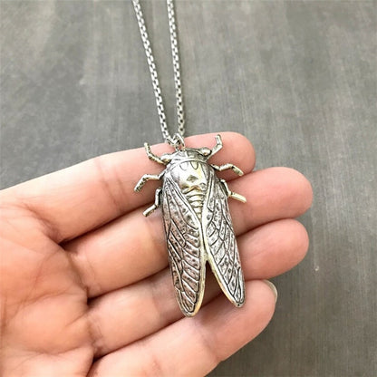 Vintage Style Cicada Necklace - Floral Fawna