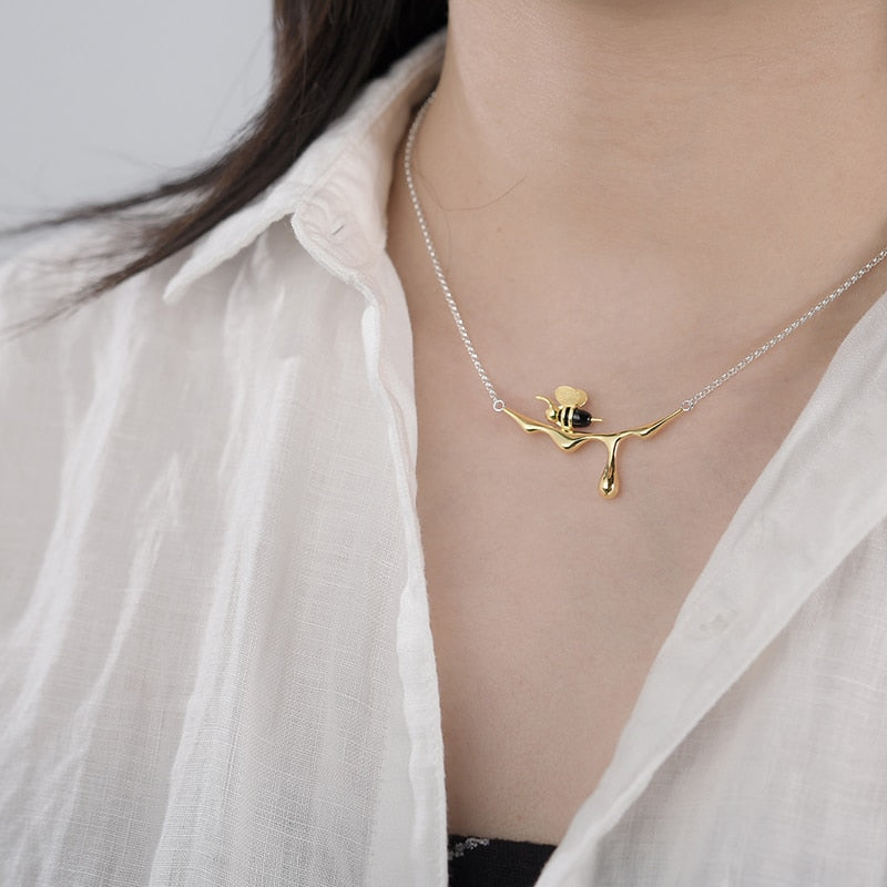 Bee &amp; Honey Dripping Necklace - Floral Fawna