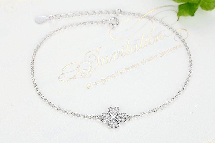 Four Leaf Clover Charm Bracelet - Floral Fawna