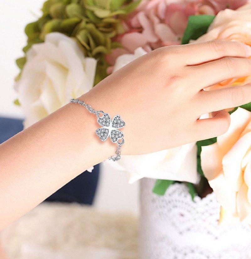 Four Leaf Clover Charm Bracelet - Floral Fawna