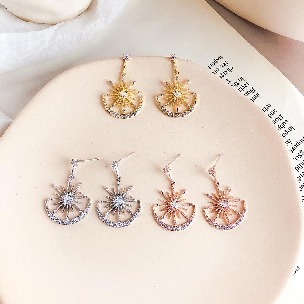 Geometric Sparkling Star Earrings - Floral Fawna