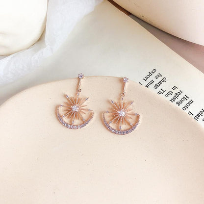 Geometric Sparkling Star Earrings - Floral Fawna