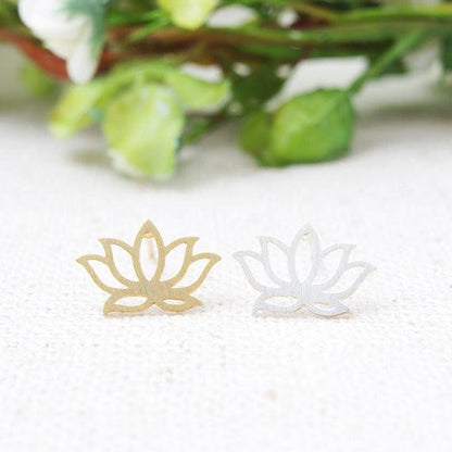 Little Lotus Stud Earrings - Floral Fawna