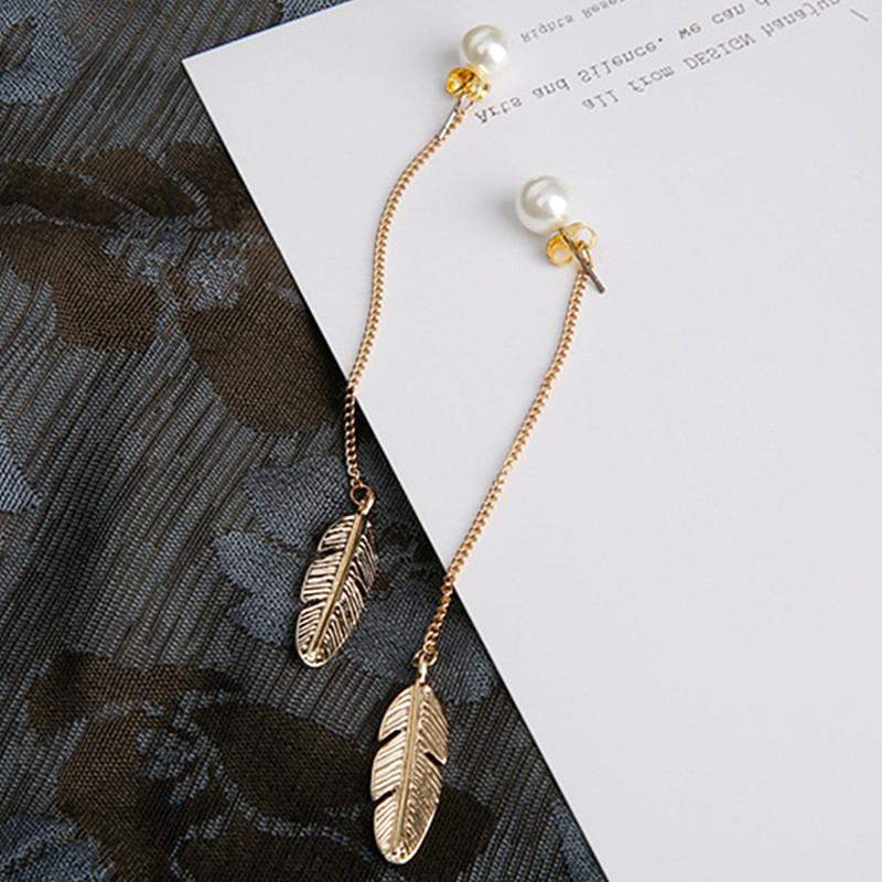 Pearl &amp; Dangling Feather Earrings - Floral Fawna