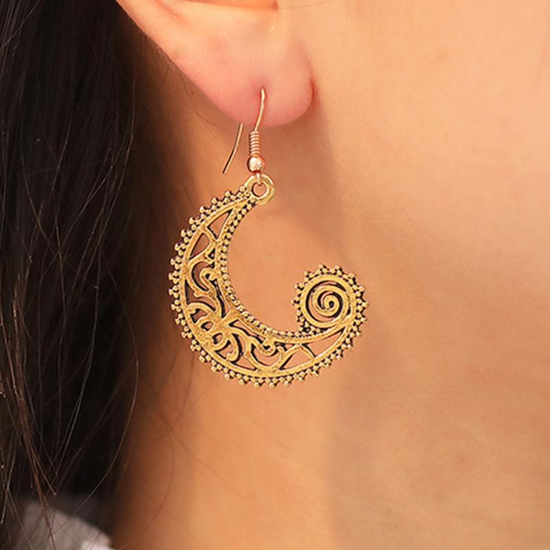 Retro Crescent Moon Earrings - Floral Fawna