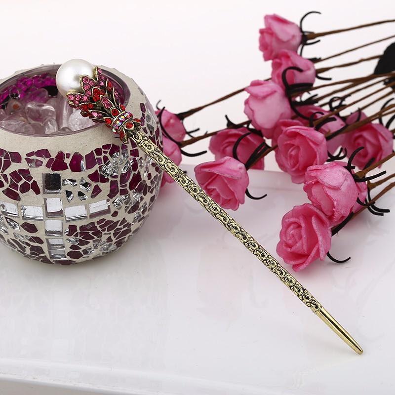 Pearl &amp; Rhinestone Crystals Hair Stick - Floral Fawna