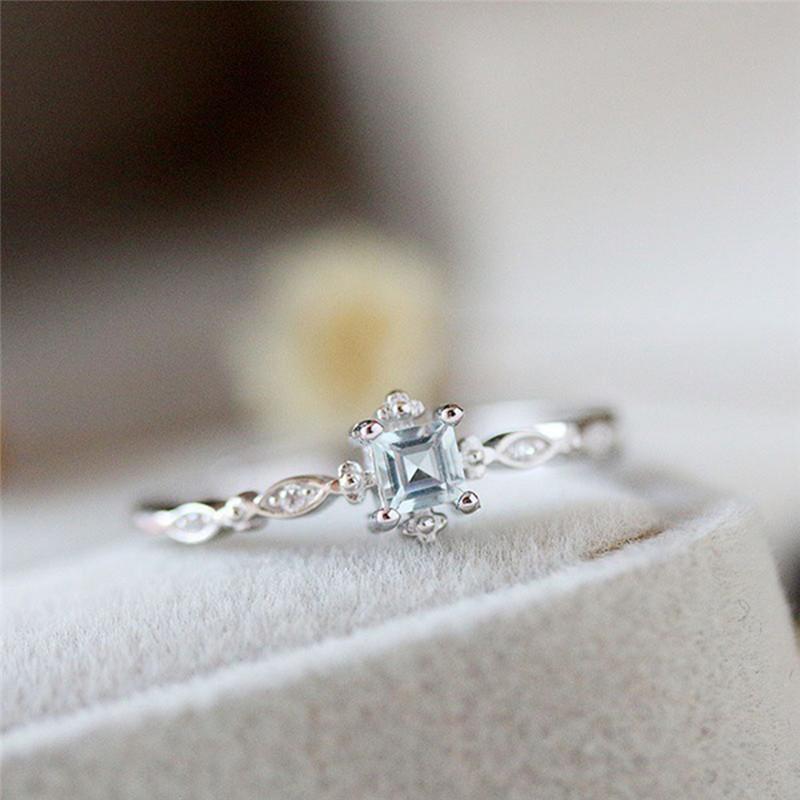 The Icy Sky Crystal Ring - Floral Fawna