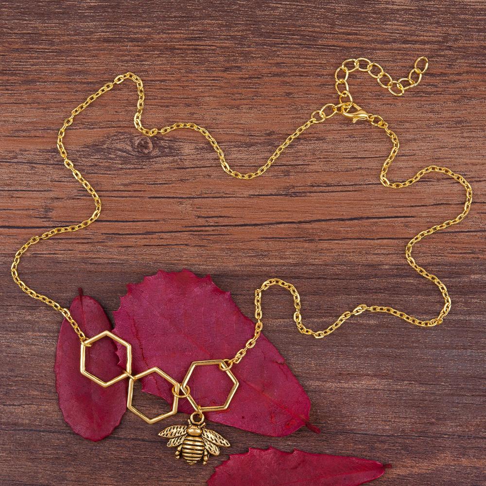 Honeycomb Bee Necklace - Floral Fawna