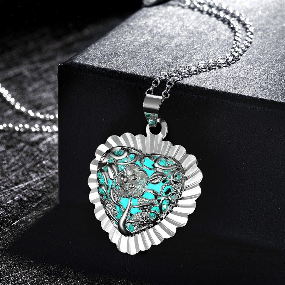 Magical Glow In The Dark Heart Flower Necklace - Floral Fawna