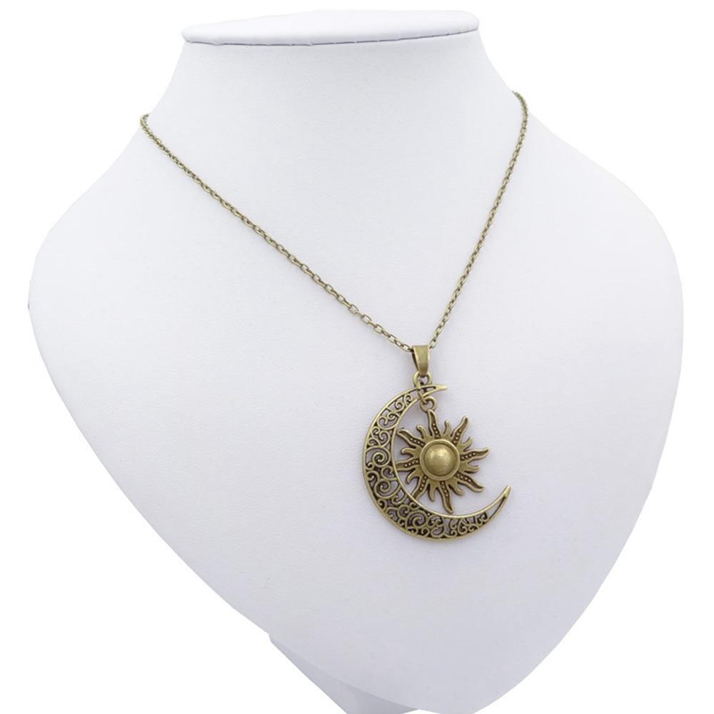 Retro Crescent Moon &amp; Sun Necklace - Floral Fawna