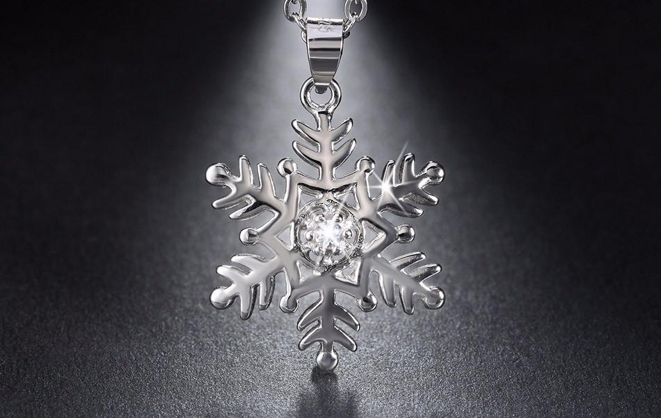 Snowflake Sterling Silver Necklace - Floral Fawna