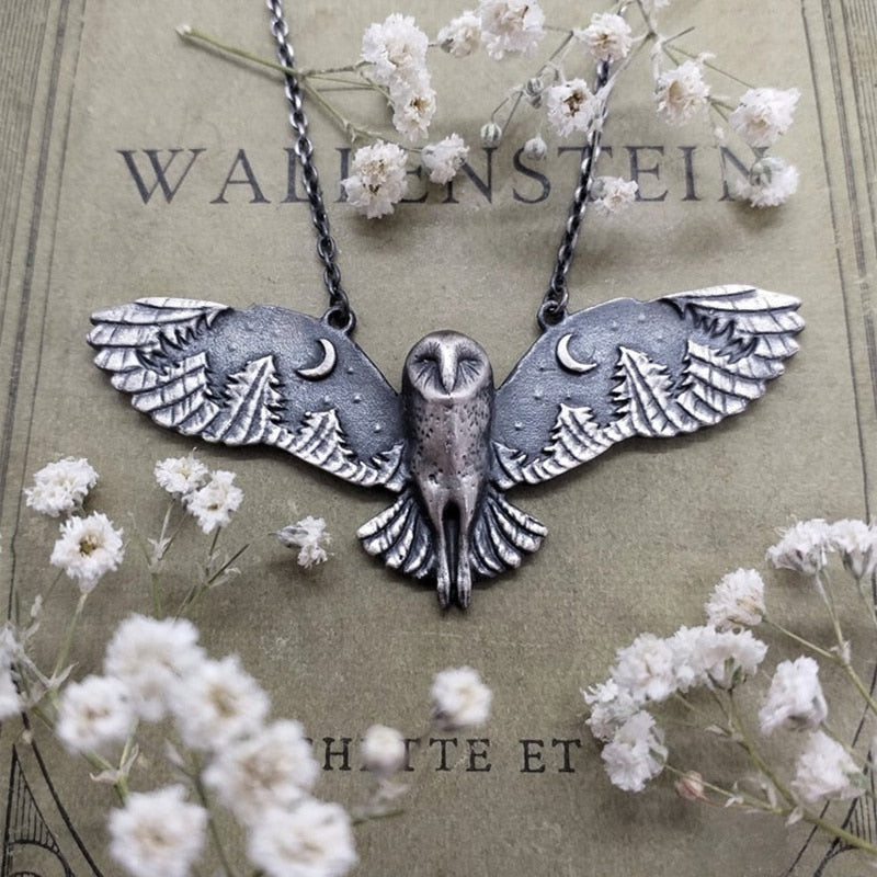 Barn Owl Moon Necklace - Floral Fawna