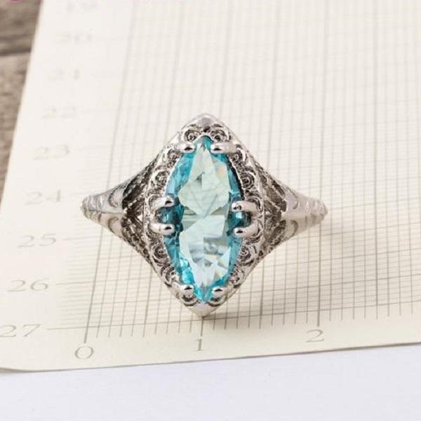 Blue Icy Snow Princess Ring - Floral Fawna