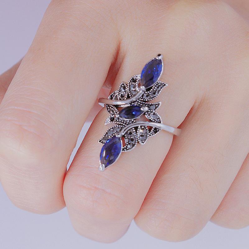 Blue Rhinestone Leaves Ring - Floral Fawna