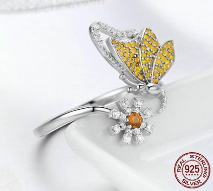 Butterfly &amp; Daisy Sterling Silver Ring - Floral Fawna