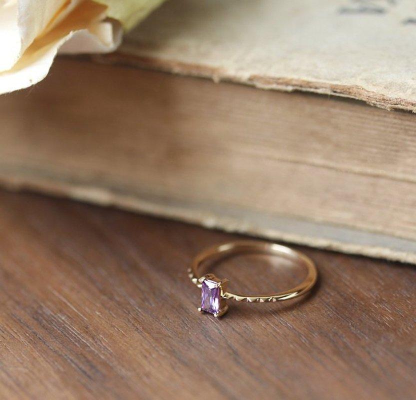 Dainty Amethyst Ring - Floral Fawna