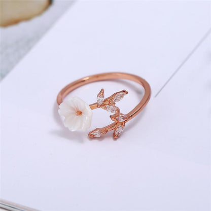 Dainty Flower Rose Gold Ring - Floral Fawna