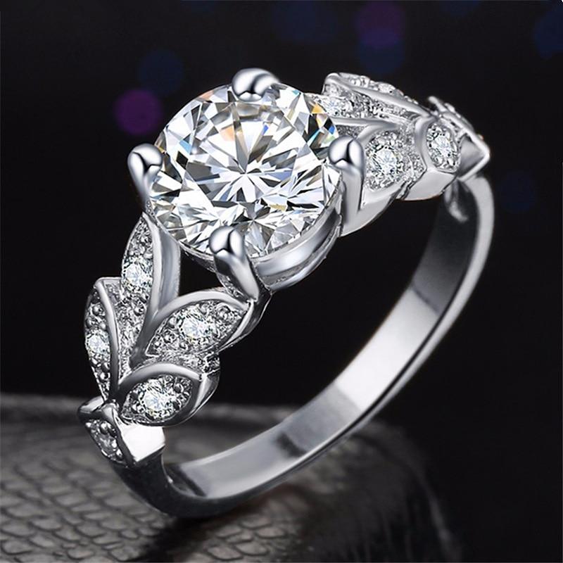 Elegant Crystal Flower Ring - Floral Fawna