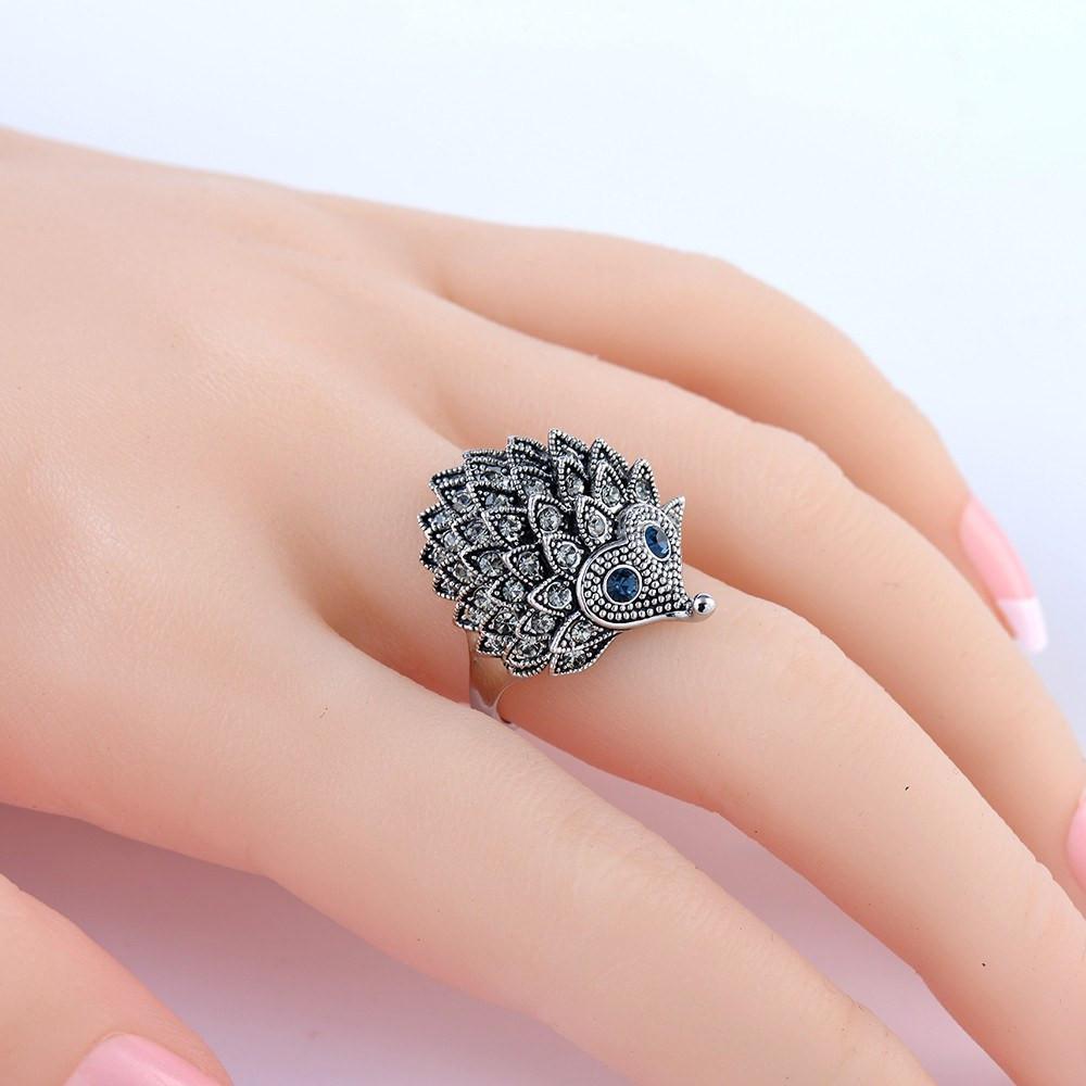 Lovely Hedgehog Crystal Ring - Floral Fawna