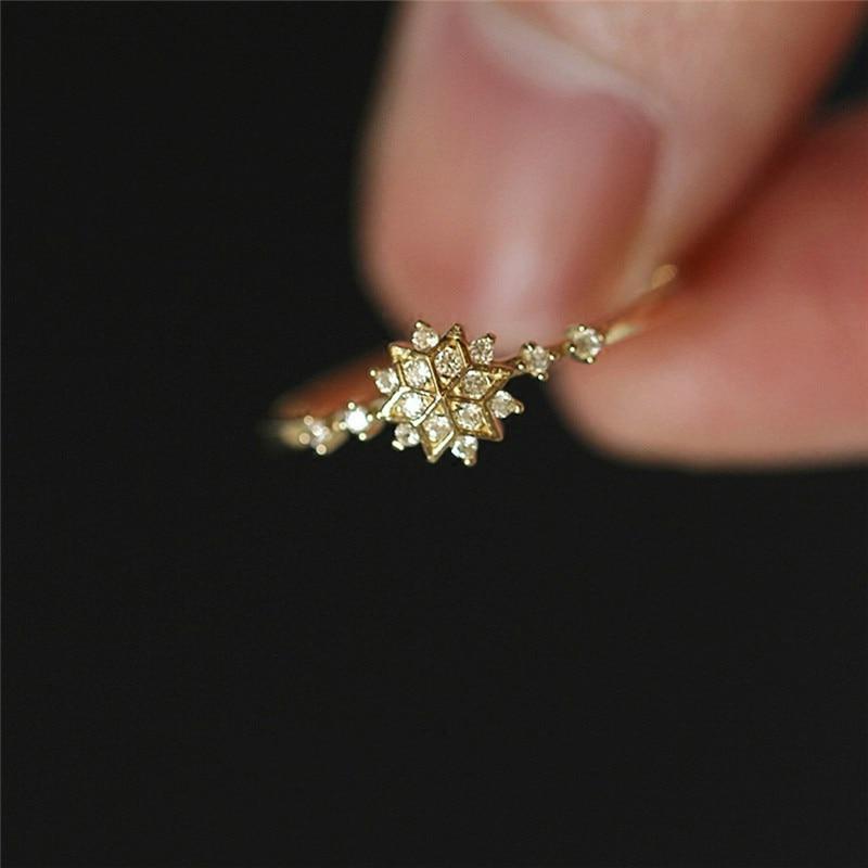 The Little Snowflake Ring - Floral Fawna