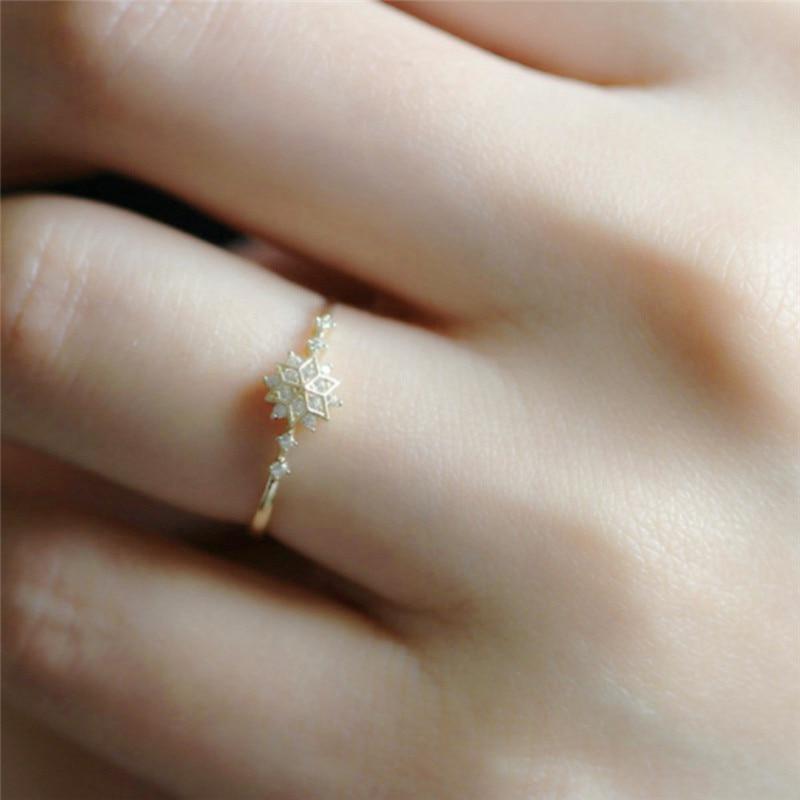 The Little Snowflake Ring - Floral Fawna