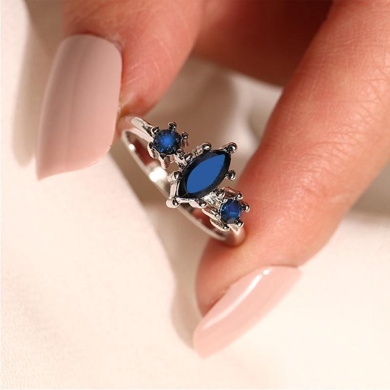 Midnight Blue Crystal Ring - Floral Fawna