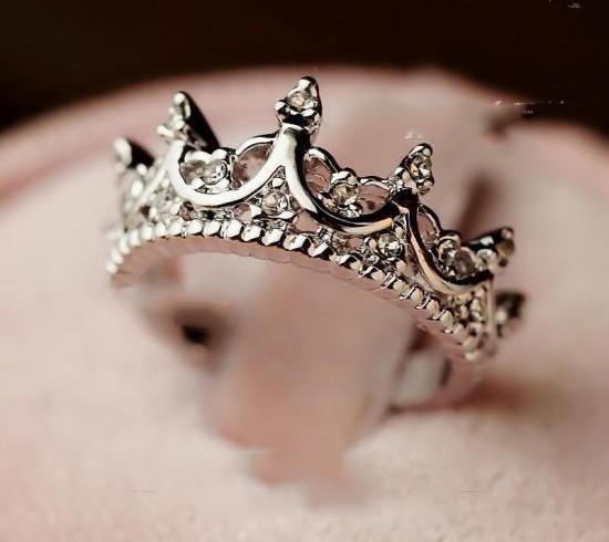 Queen Silver Crown Ring - Floral Fawna