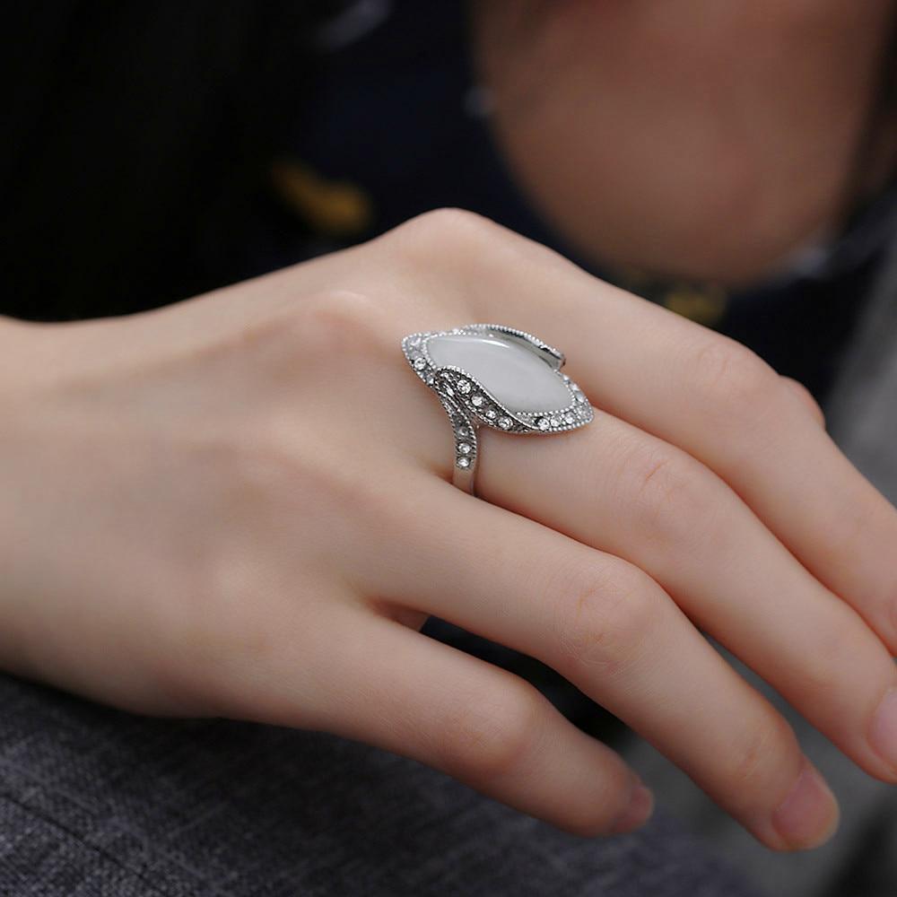 Retro Style White Moonstone Ring - Floral Fawna