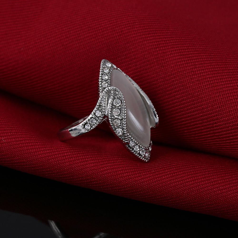 Retro Style White Moonstone Ring - Floral Fawna