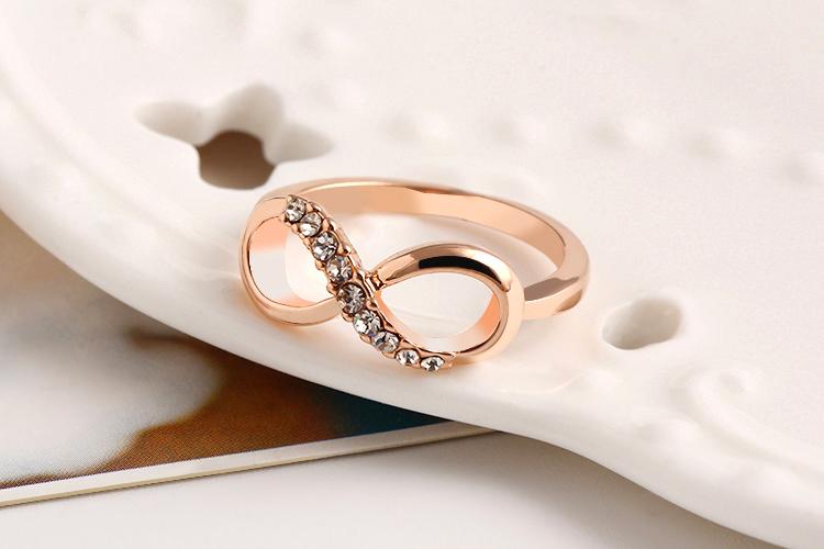 Rhinestone Infinity Ring - Floral Fawna