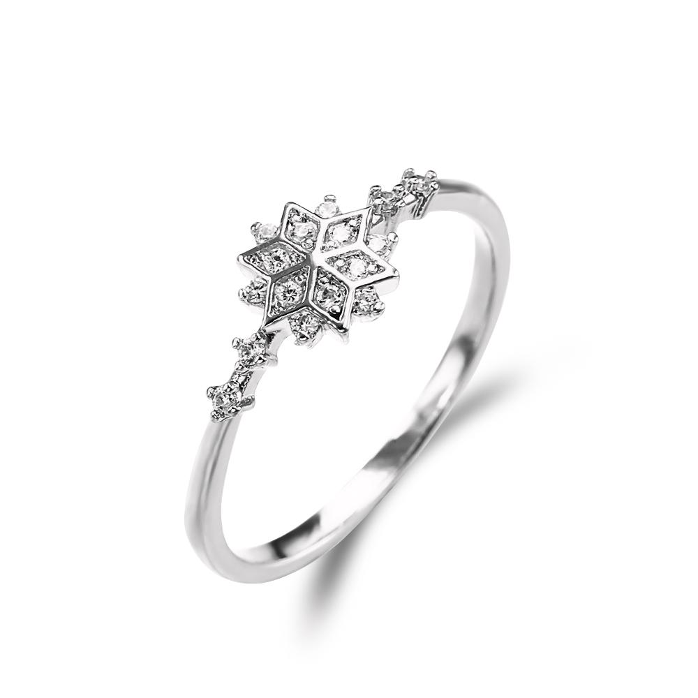 The Little Snowflake Ring - Floral Fawna